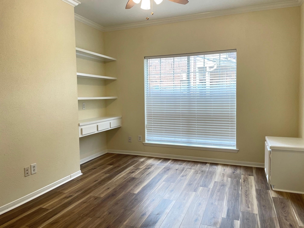 2626 Holly Hall Street - Photo 3