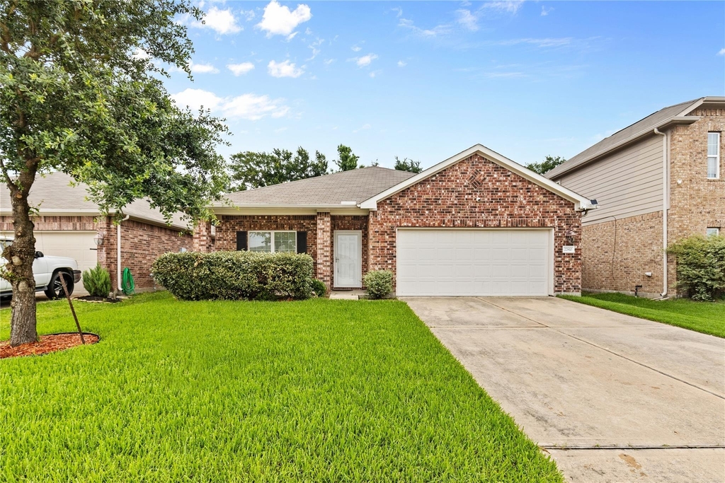 22810 Highland Bluff Lane - Photo 0