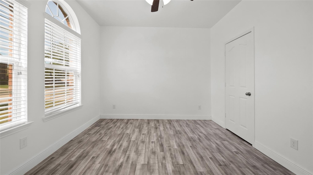 6439 Brimridge Lane - Photo 5