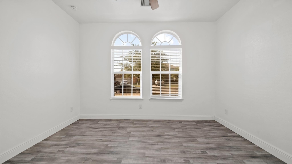 6439 Brimridge Lane - Photo 4