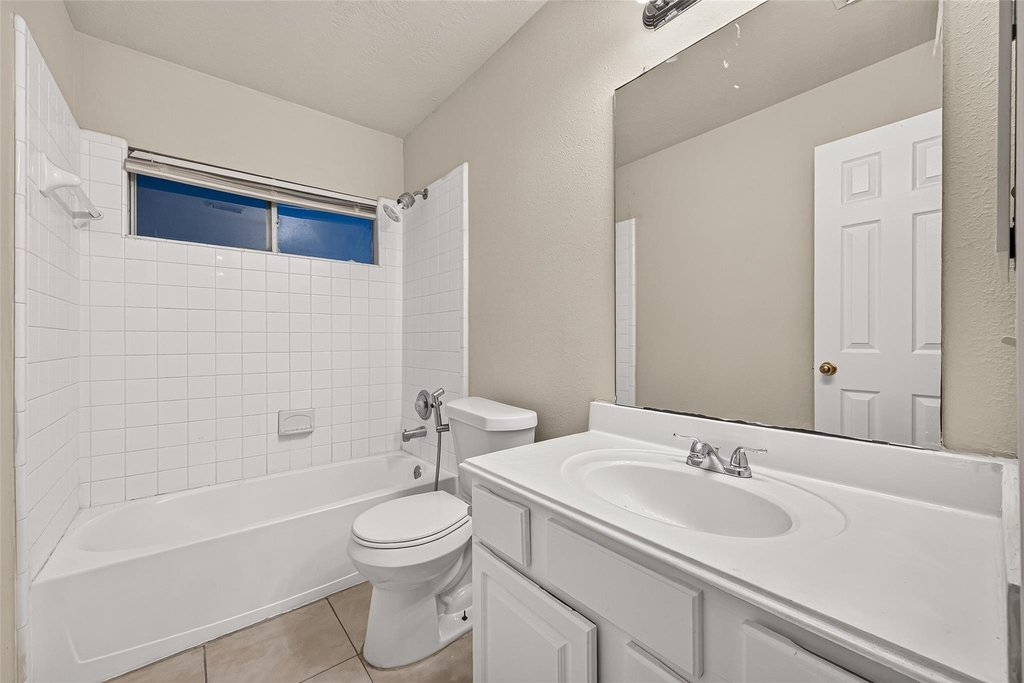 11627 Swiftwater Bridge Lane - Photo 32