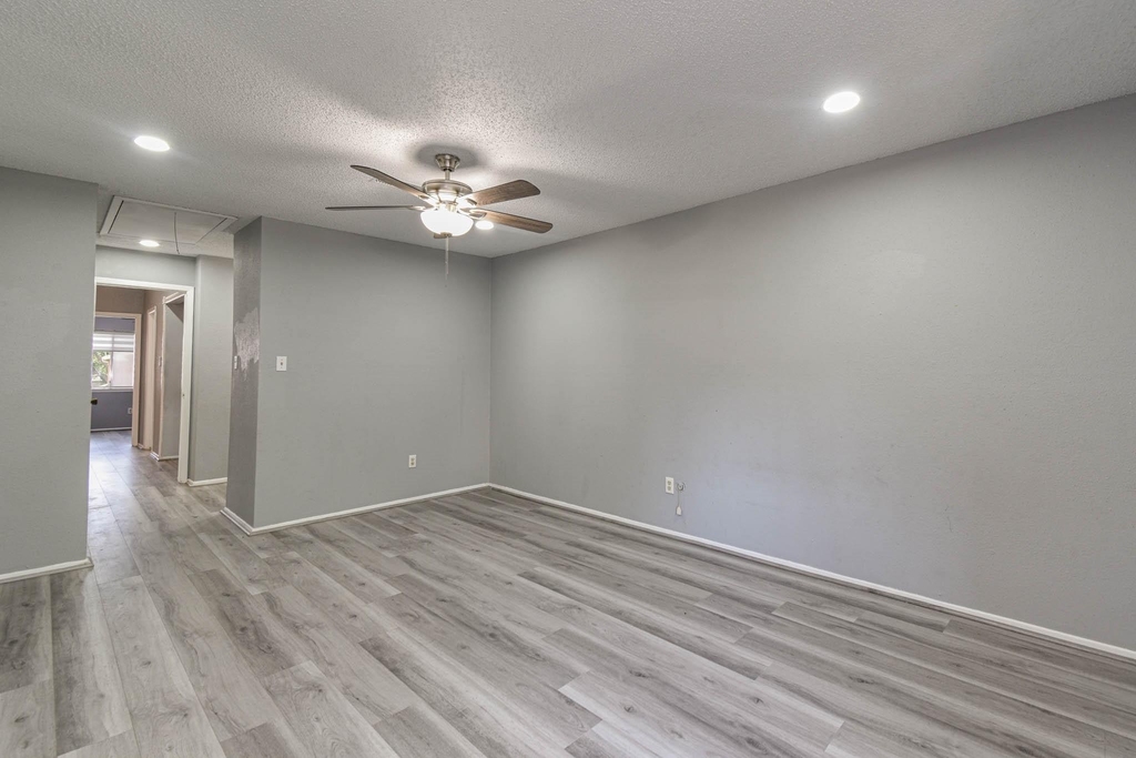 12663 Wellington Park - Photo 11