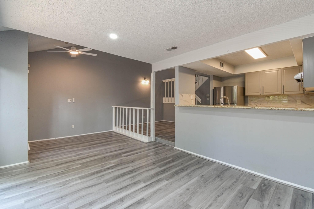 12663 Wellington Park - Photo 4