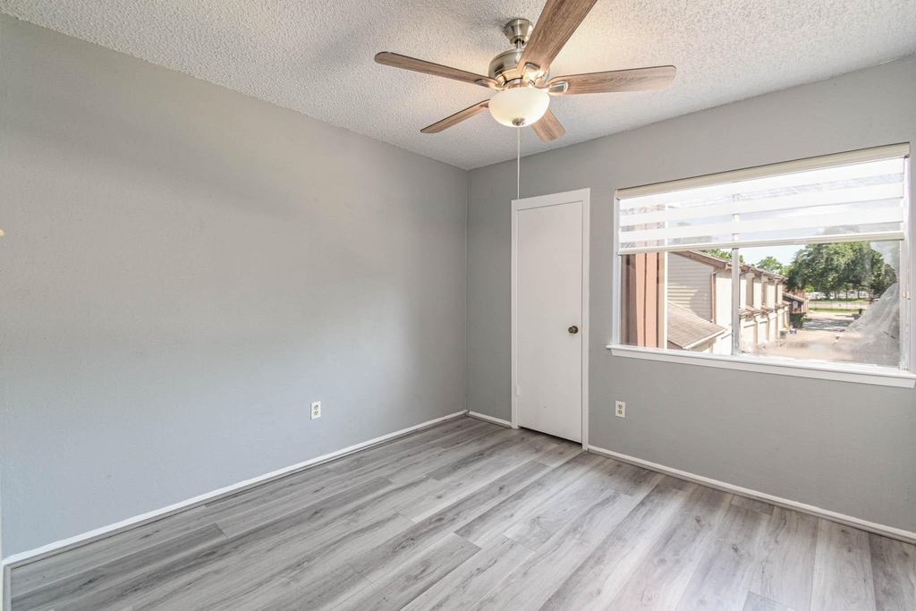 12663 Wellington Park - Photo 14