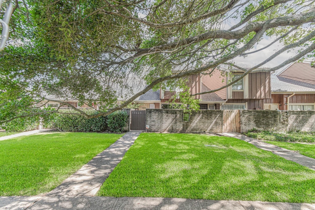 12663 Wellington Park - Photo 0