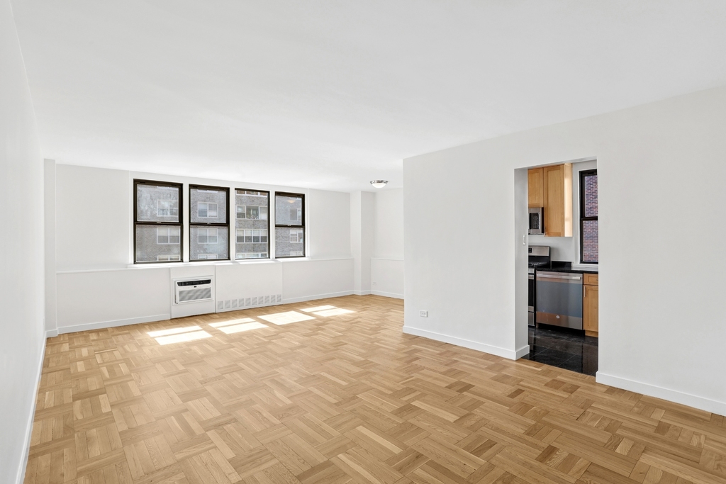 East 79th Street - Photo 1