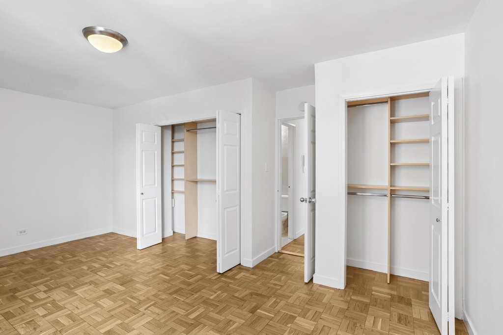 East 79th Street - Photo 3