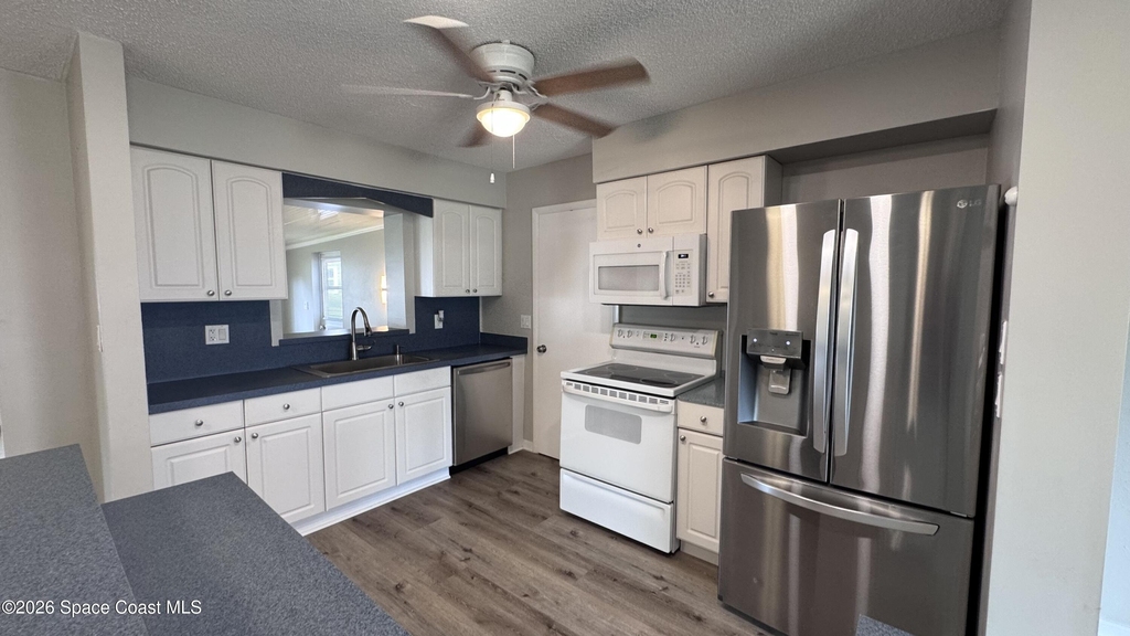 2137 Laden Road - Photo 3