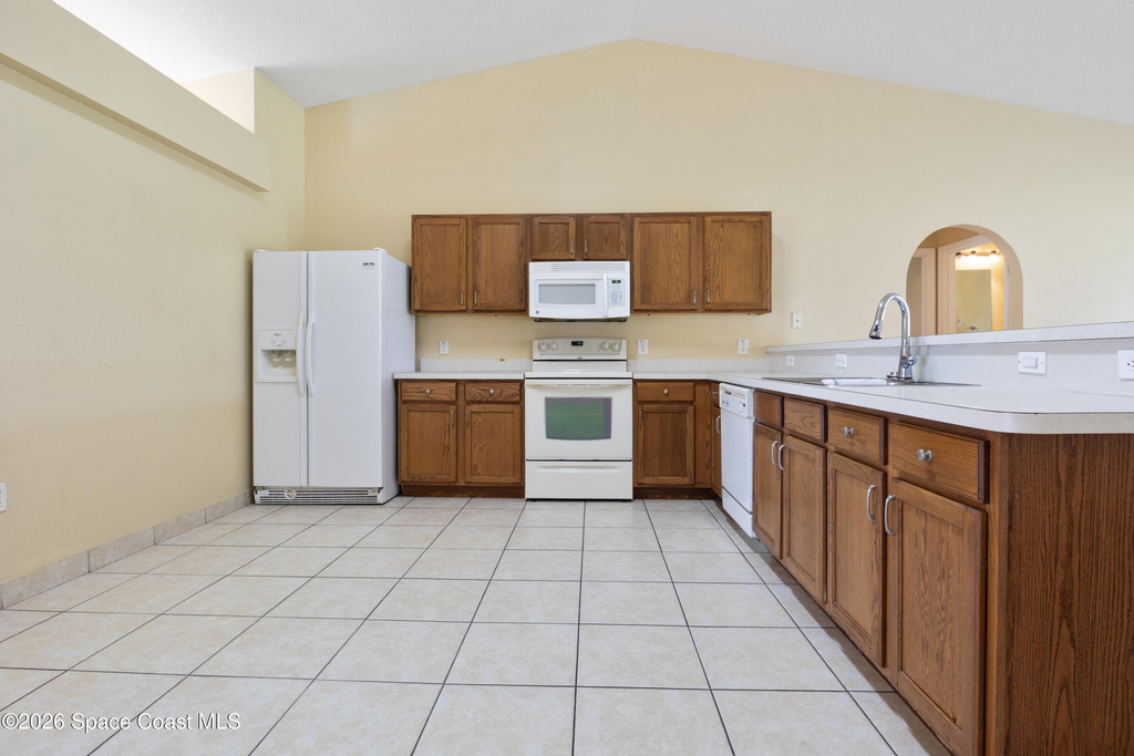1406 Martinez Street Se - Photo 5
