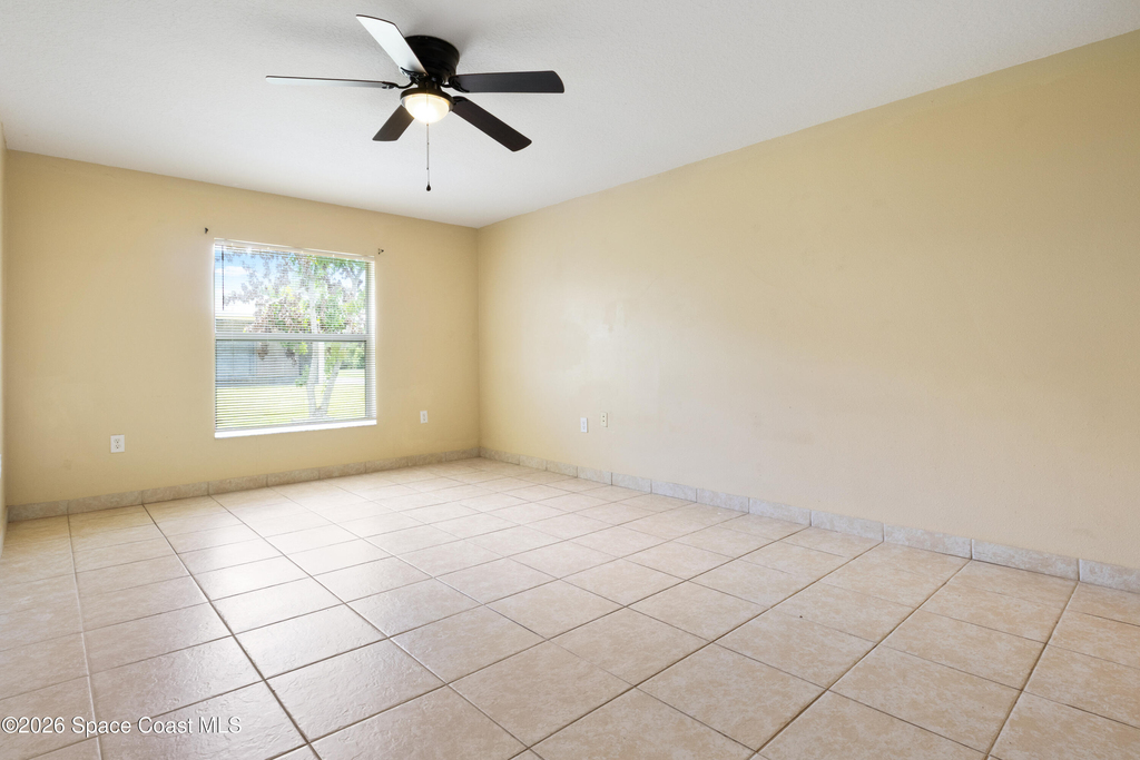 1406 Martinez Street Se - Photo 10