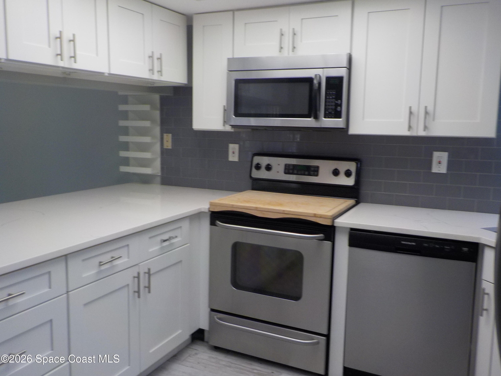 1641 Ne Sunny Brook Lane Ne - Photo 3