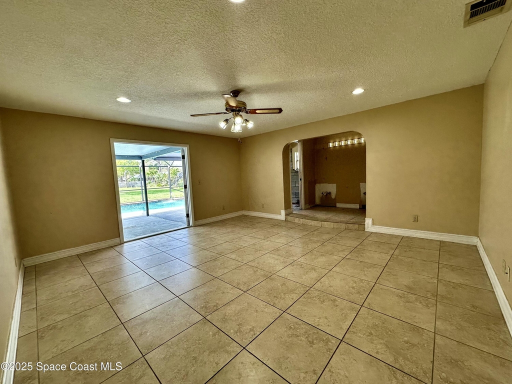 1084 Herne Avenue Ne - Photo 19
