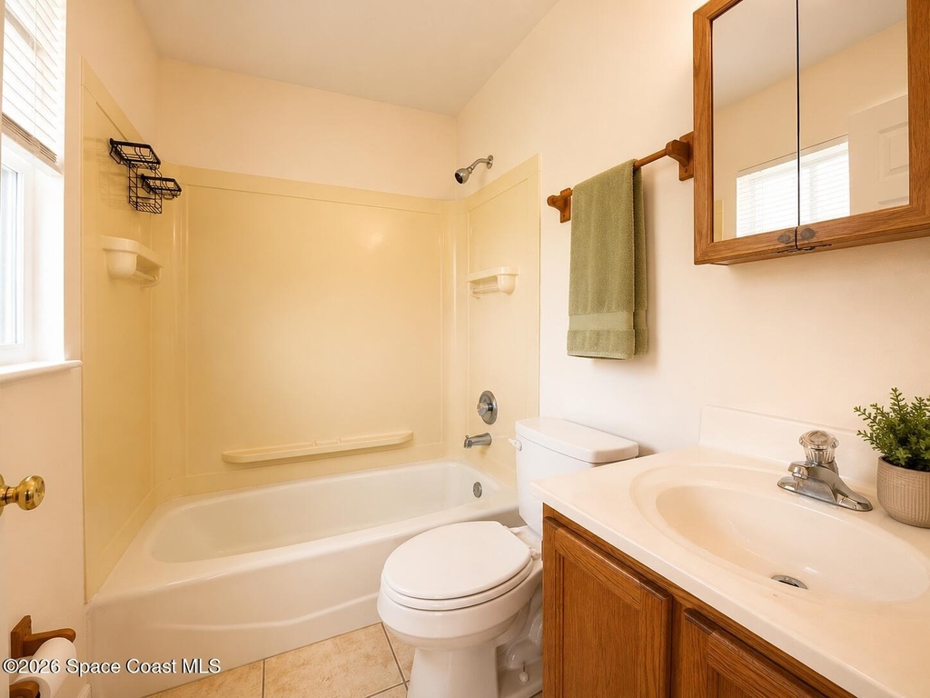 823 Angela Avenue - Photo 9