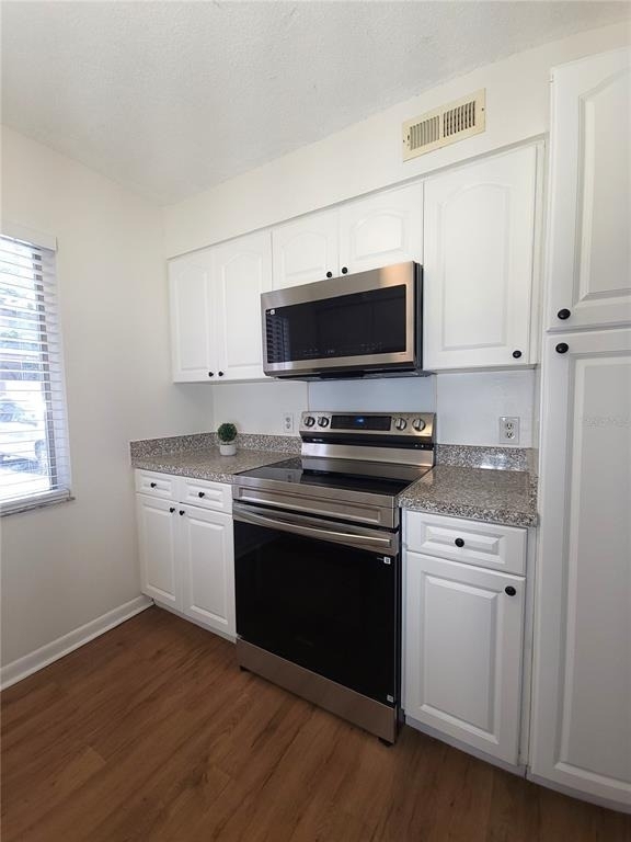 7606 Abbey Lane - Photo 11
