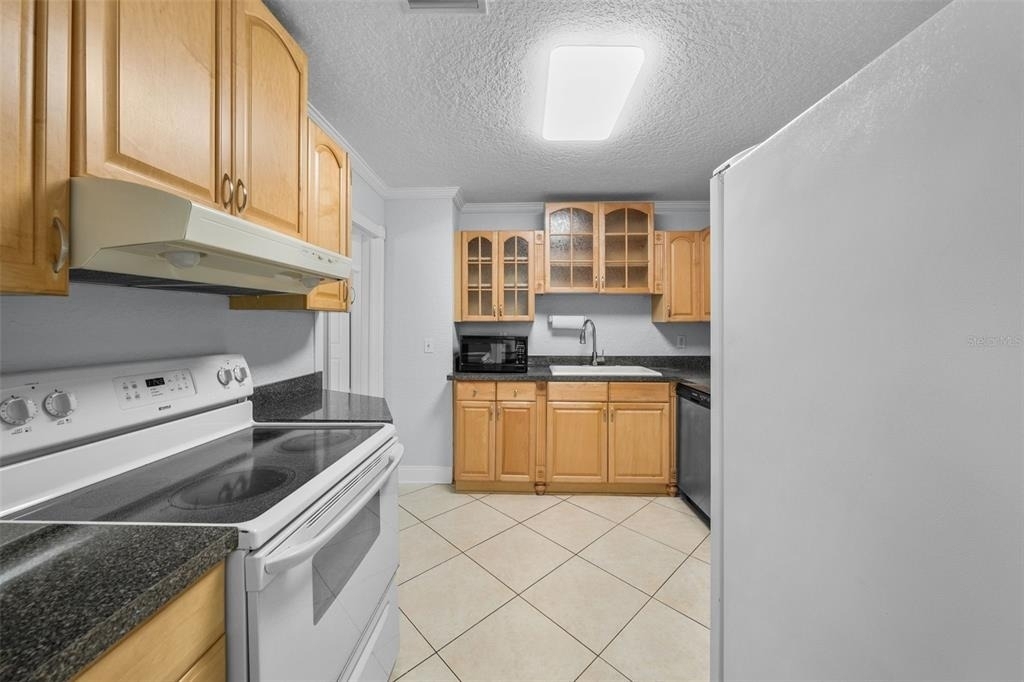814 W Indiana Avenue - Photo 13