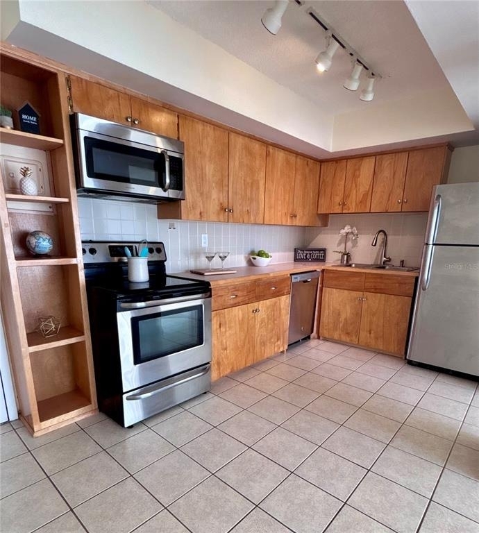 2401 Bayshore Boulevard - Photo 8