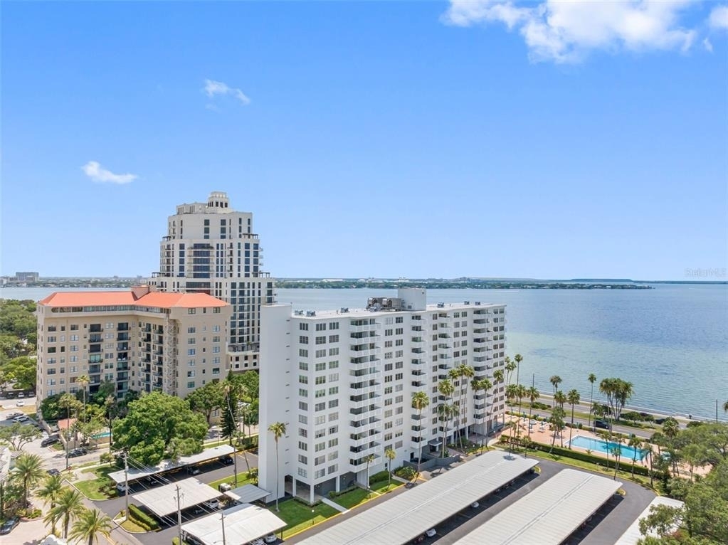 2401 Bayshore Boulevard - Photo 1