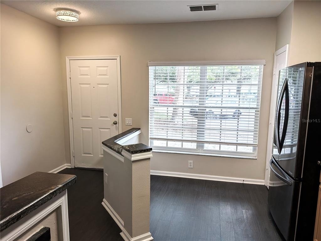 902 Vineland Place - Photo 5