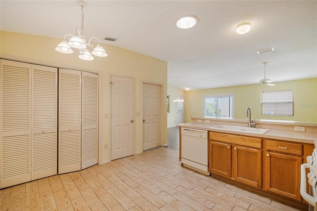 2454 Southern Oak Street - Photo 15
