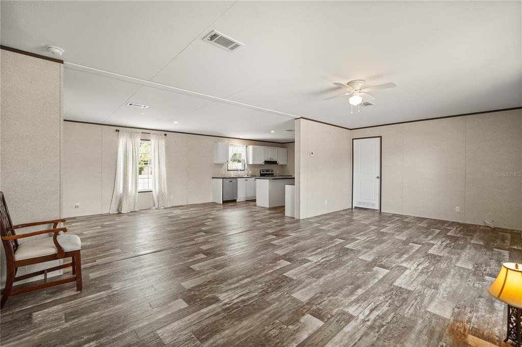 618 1 St Street - Photo 2