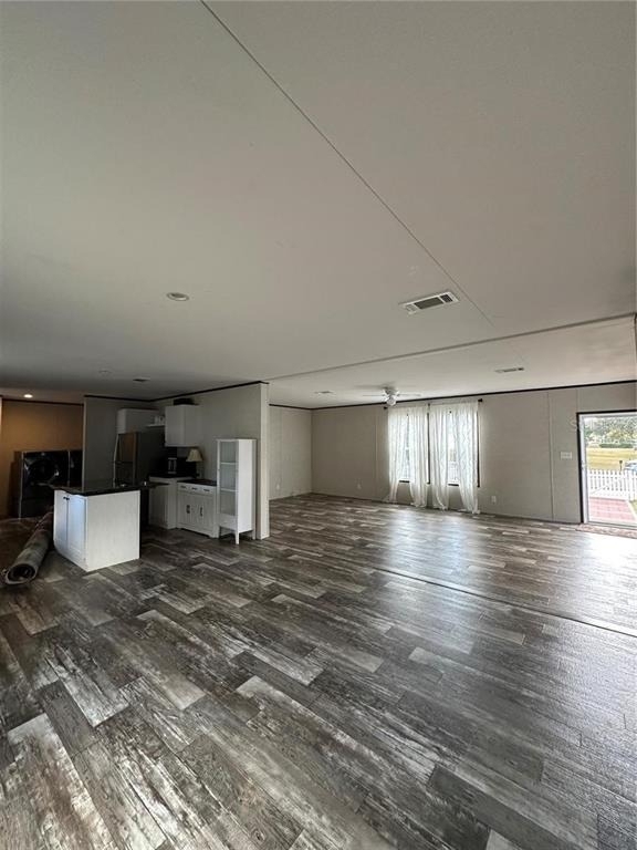 618 1 St Street - Photo 2