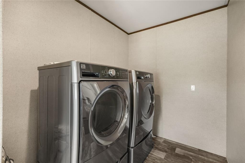 618 1 St Street - Photo 21