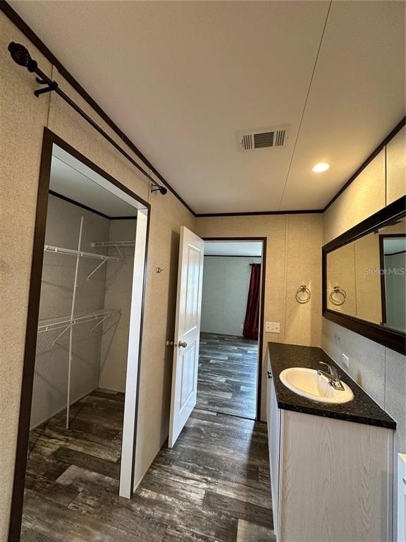 618 1 St Street - Photo 12