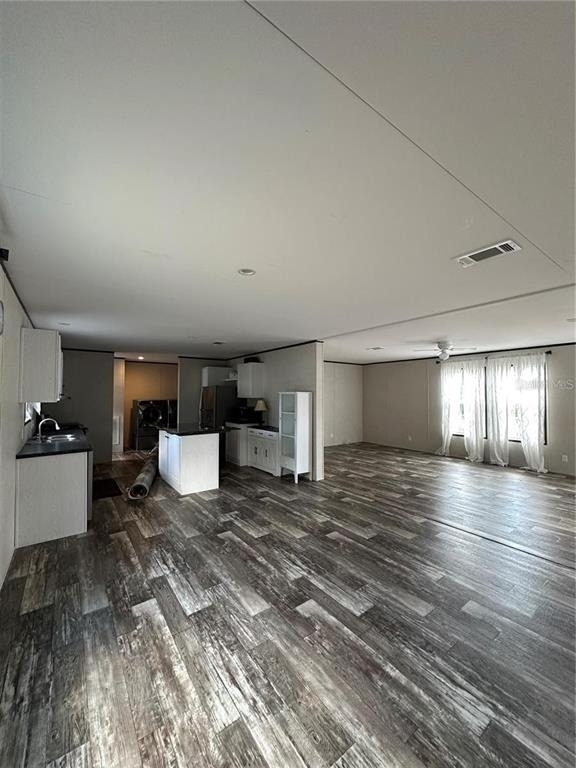 618 1 St Street - Photo 3