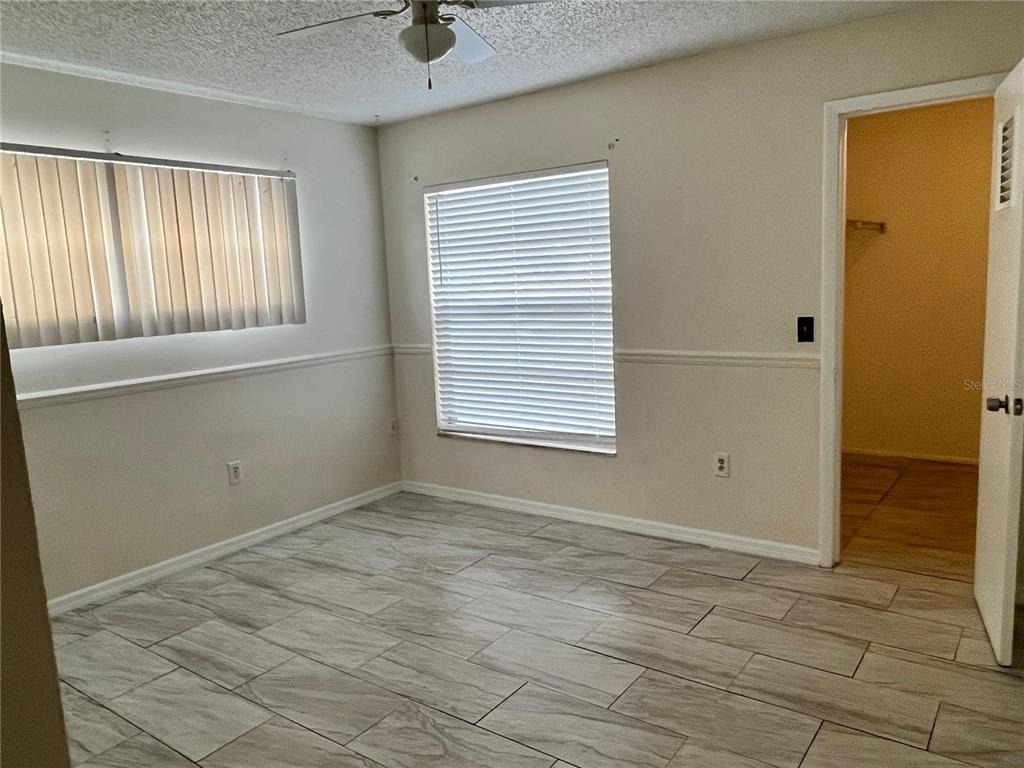 1198 Calanda Ave - Photo 13