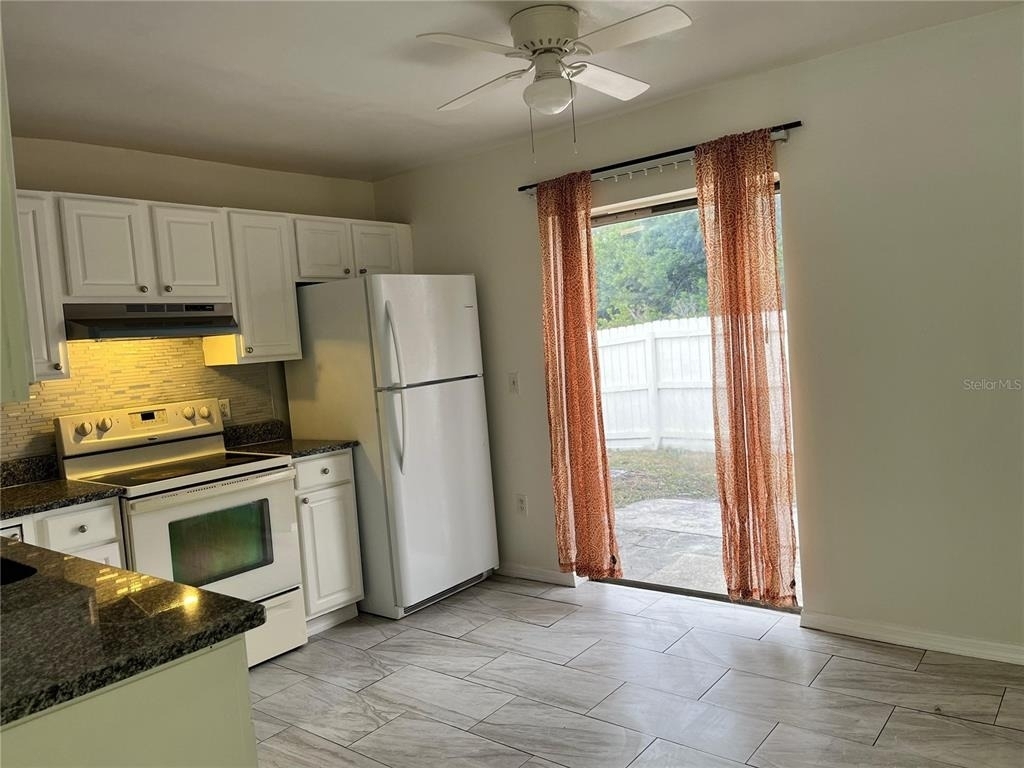 1198 Calanda Ave - Photo 1