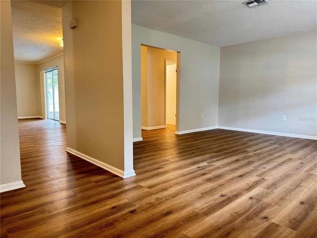 1602 Leslie Drive - Photo 2