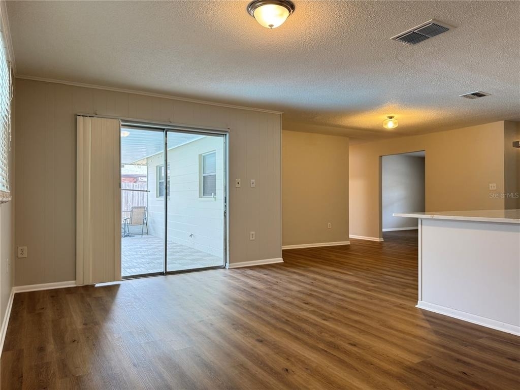 1602 Leslie Drive - Photo 7