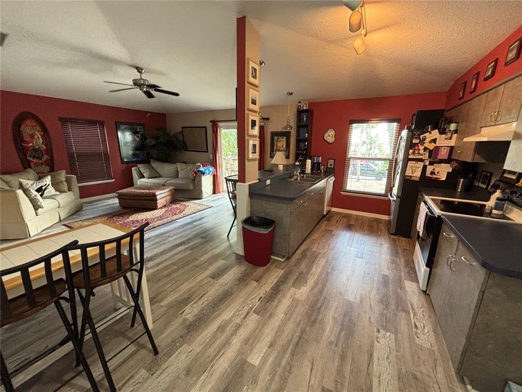 716 32nd Street Court E - Photo 4