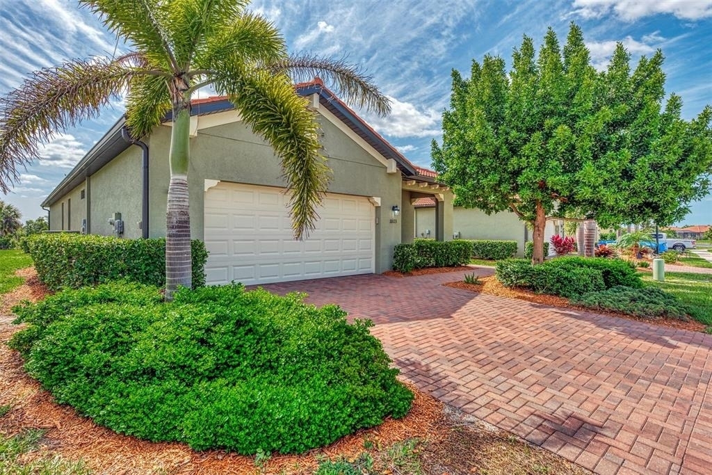 10113 Fiddlewood Drive - Photo 1