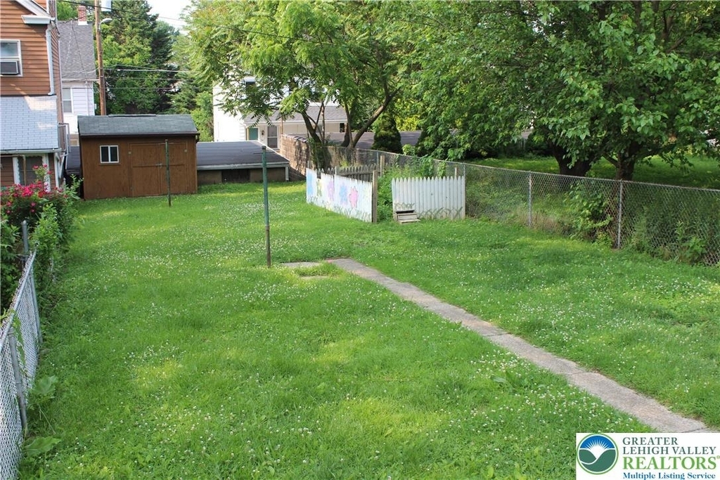 38 W Union Boulevard - Photo 0