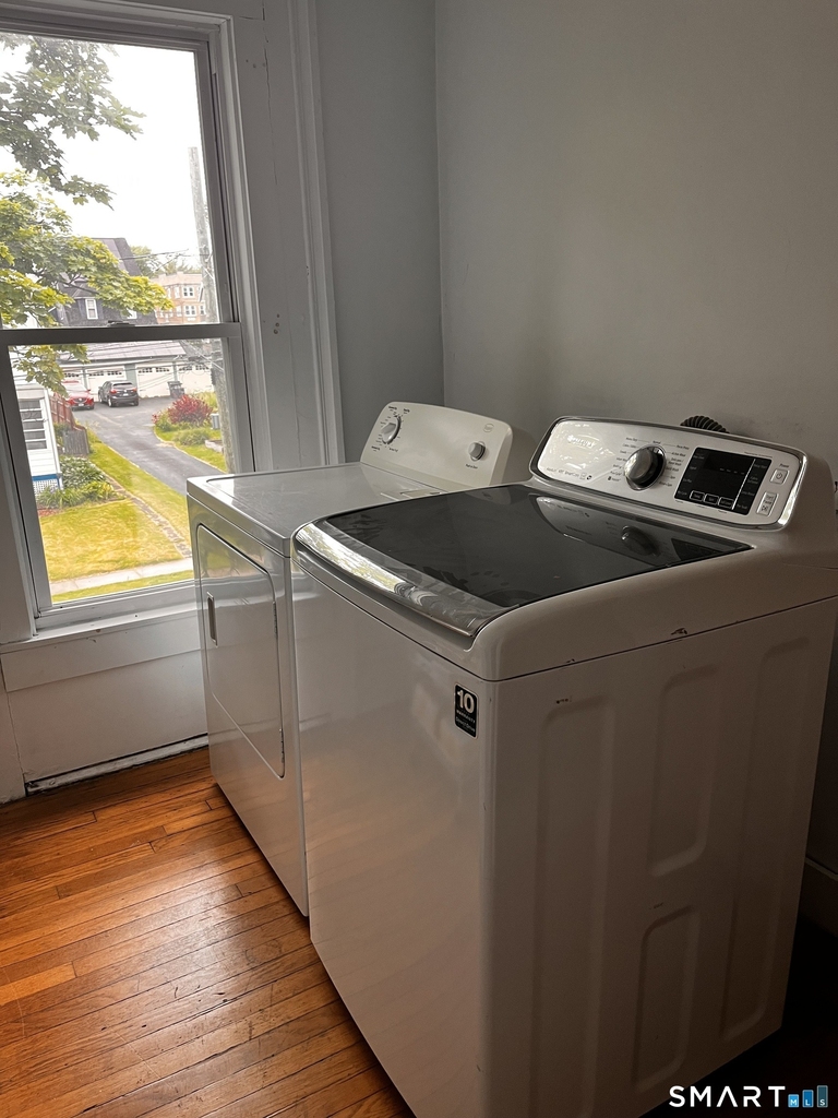 172 Beacon Street - Photo 2