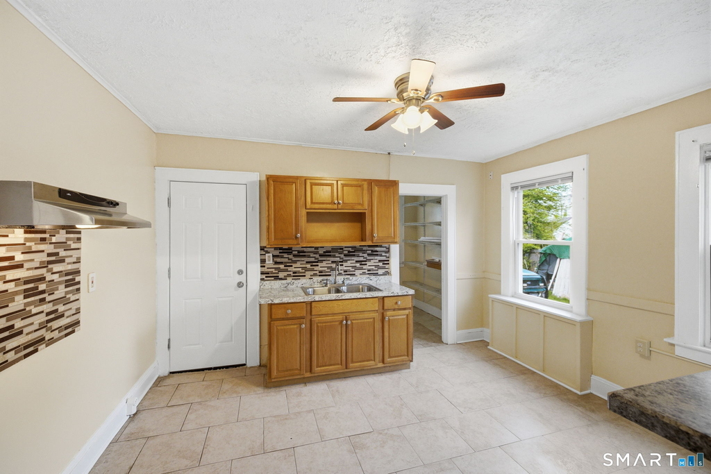 76 Harold Street - Photo 6