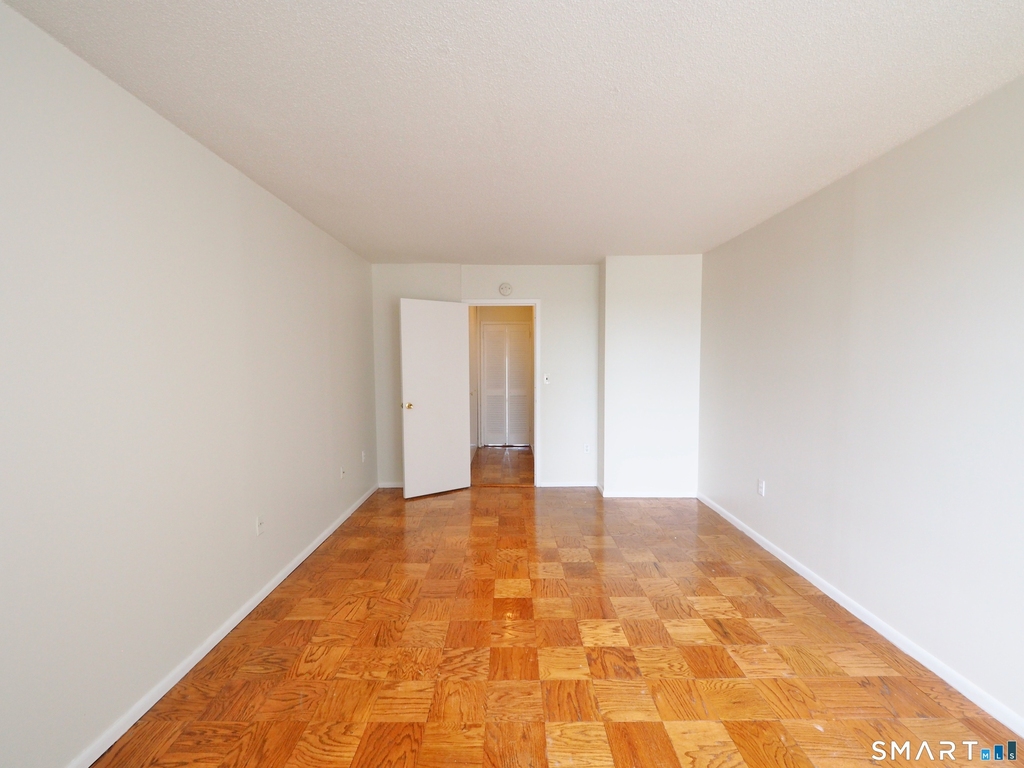 44 Strawberry Hill Avenue - Photo 16