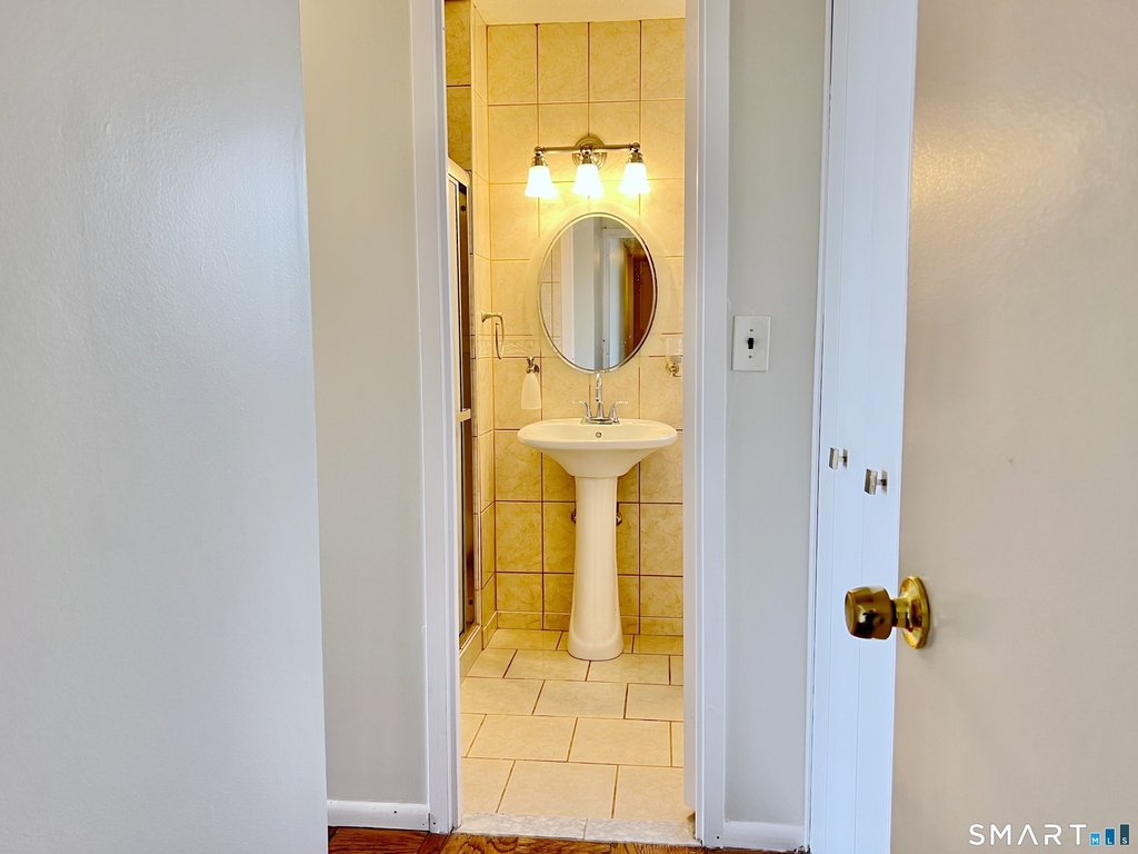 44 Strawberry Hill Avenue - Photo 21