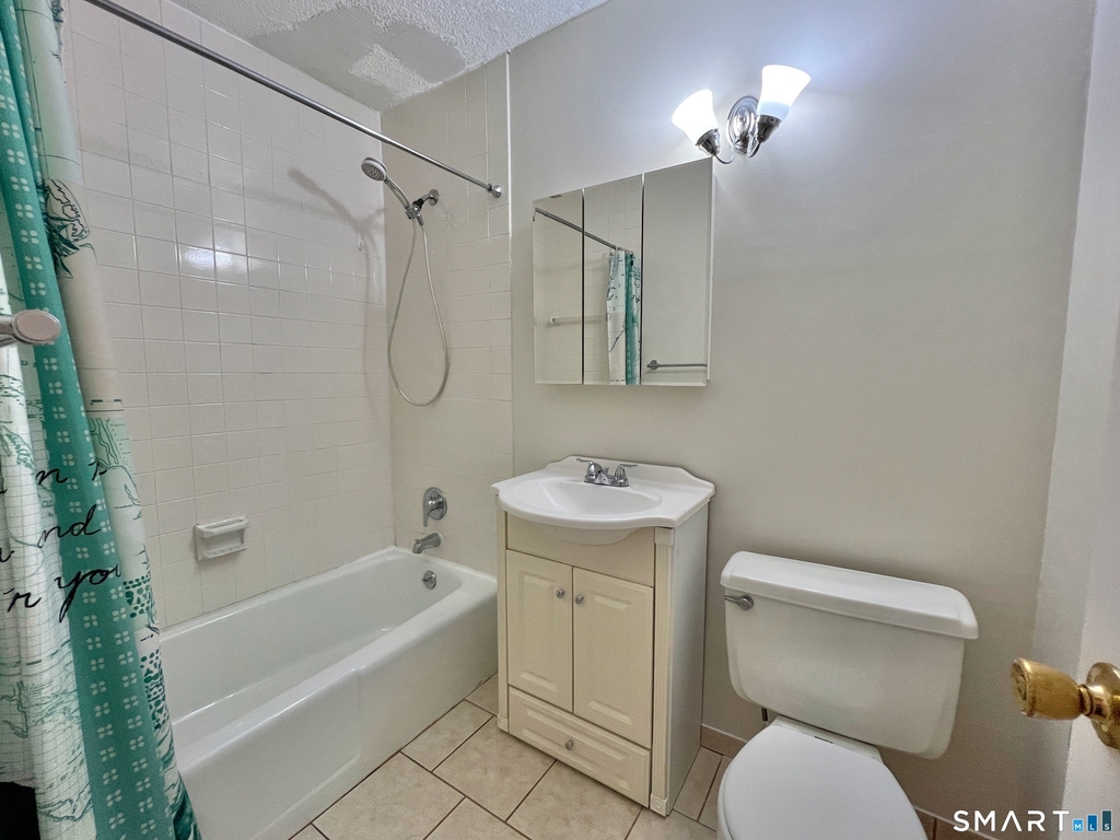 44 Strawberry Hill Avenue - Photo 17