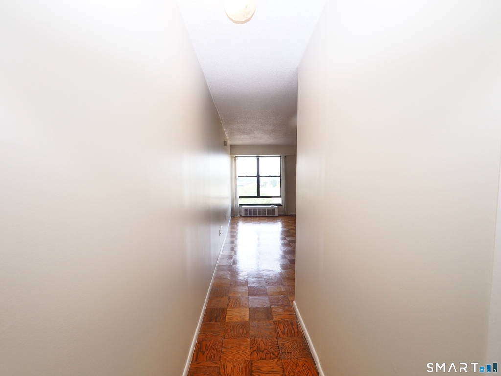 44 Strawberry Hill Avenue - Photo 18