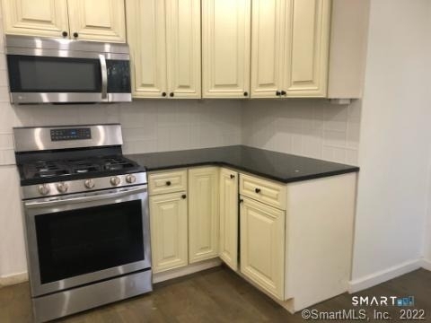 151-153 Alexander Avenue - Photo 3