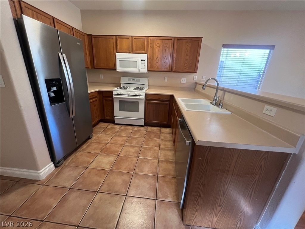 8829 Rising Creek Court - Photo 12