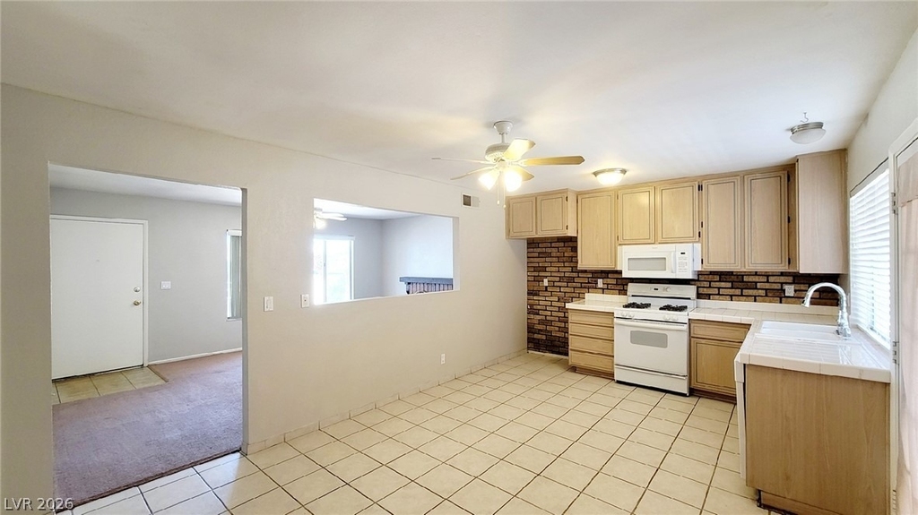7123 Clearwater Avenue - Photo 3