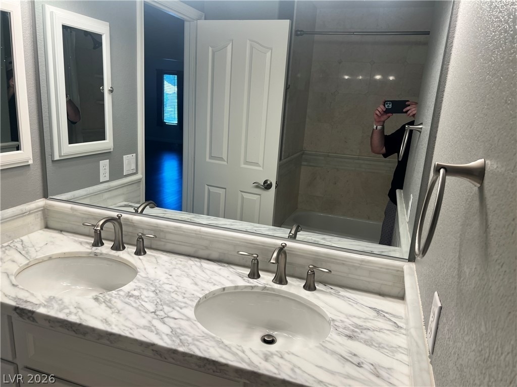 8225 Woodland Prairie Avenue - Photo 38