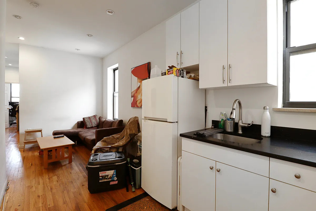 68 East 1st Street - Photo 2