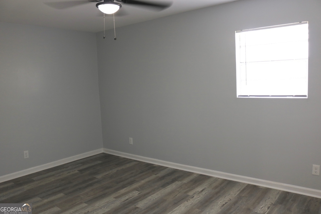 500 E 7th Street - Photo 11