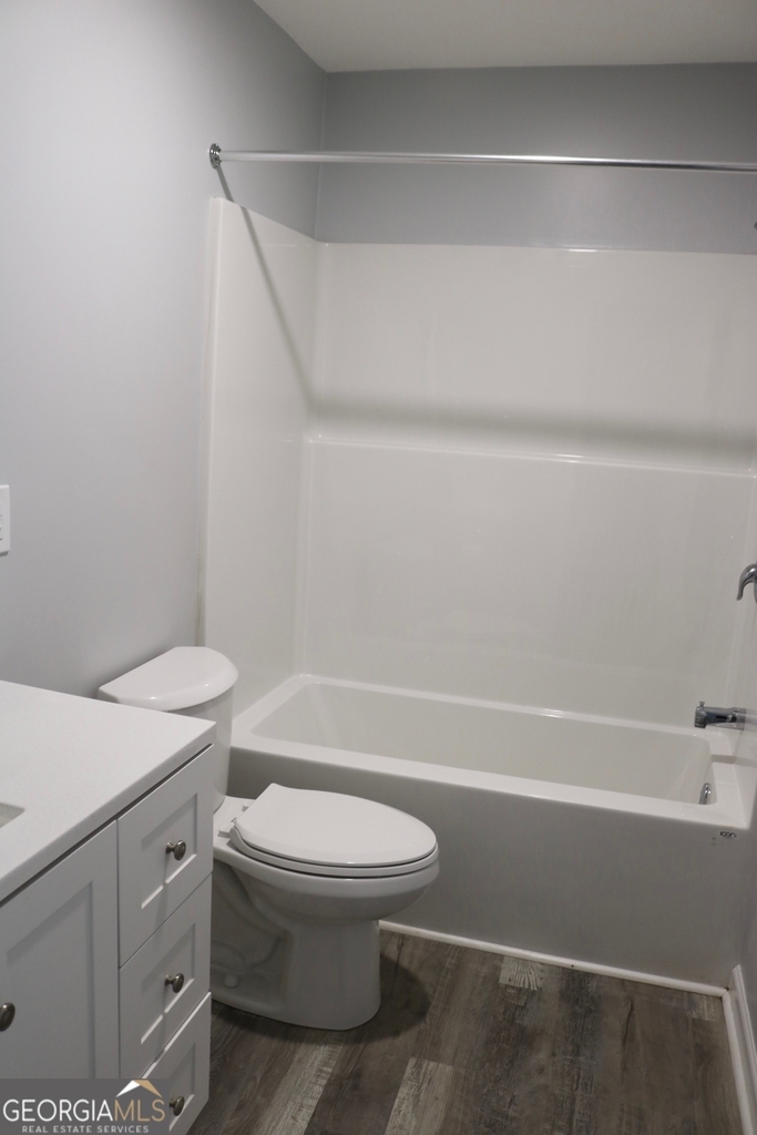 500 E 7th Street - Photo 9