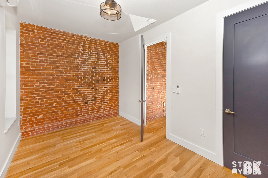 119 Grove Street - Photo 4