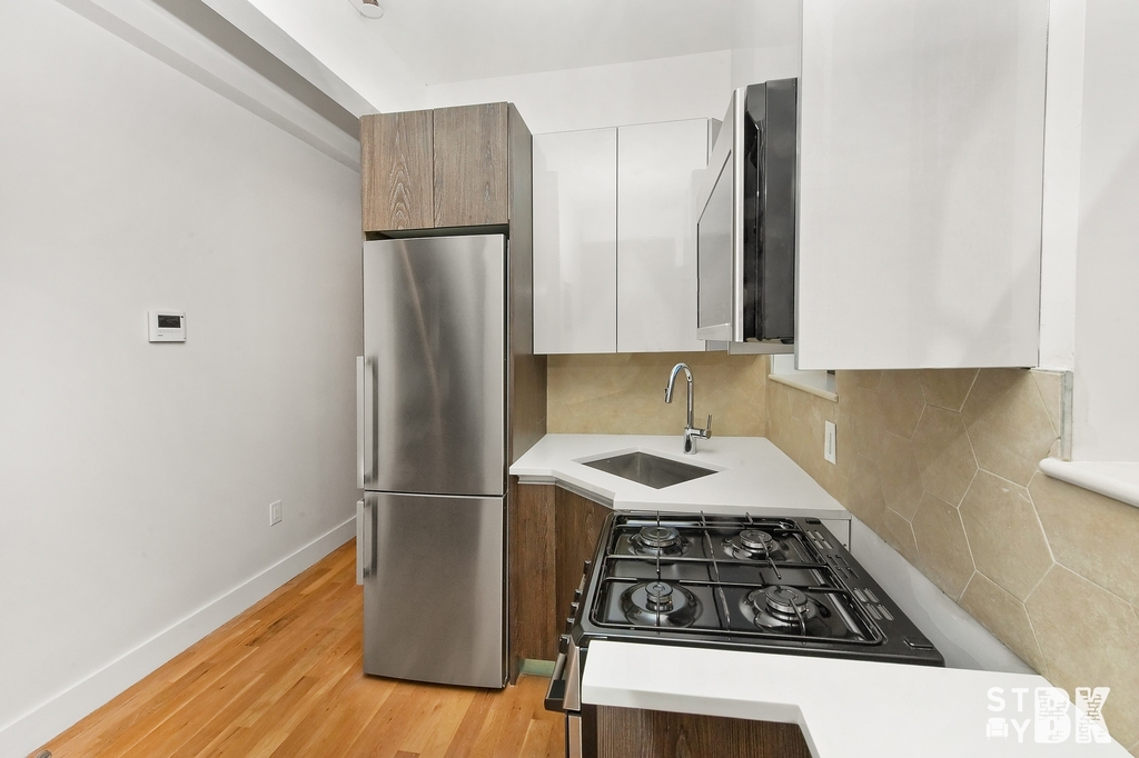 119 Grove Street - Photo 3